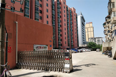 出售泰安恒大翡翠华庭1室1厅1卫37m2毛坯房